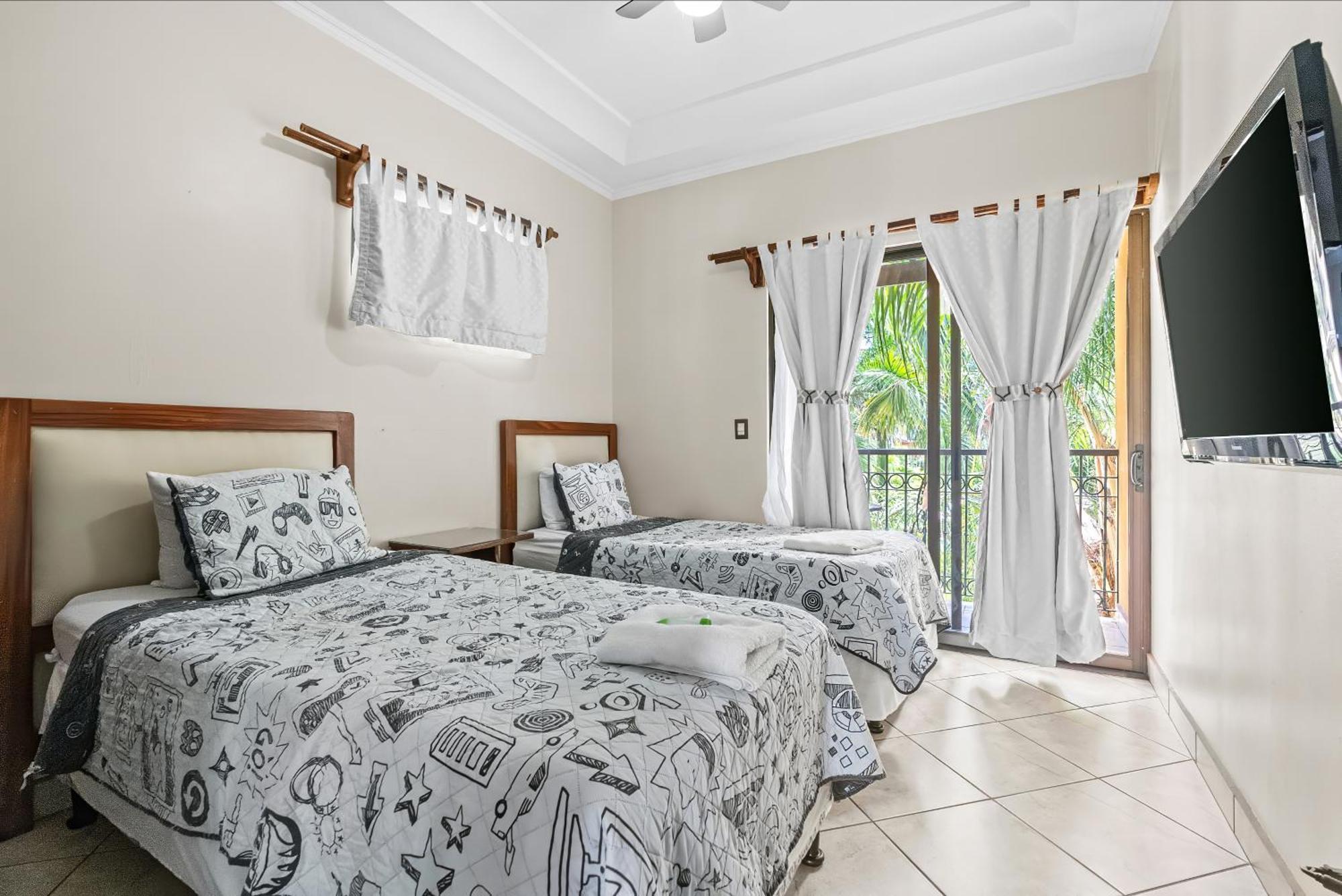 The Oaks Tamarindo Pool Front Condominiums Fast Wifi Экстерьер фото